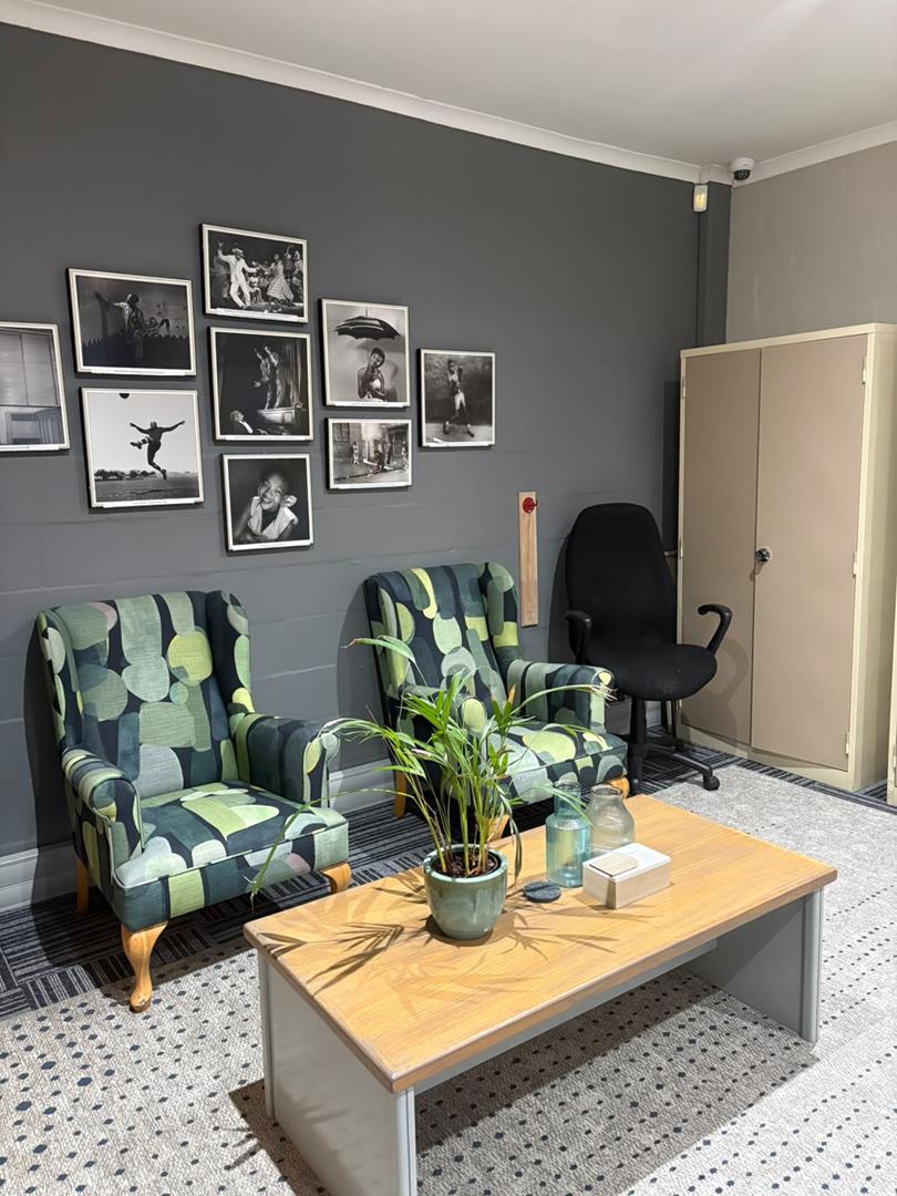 To Let Commercial Property for Rent in Pinelands Western Cape